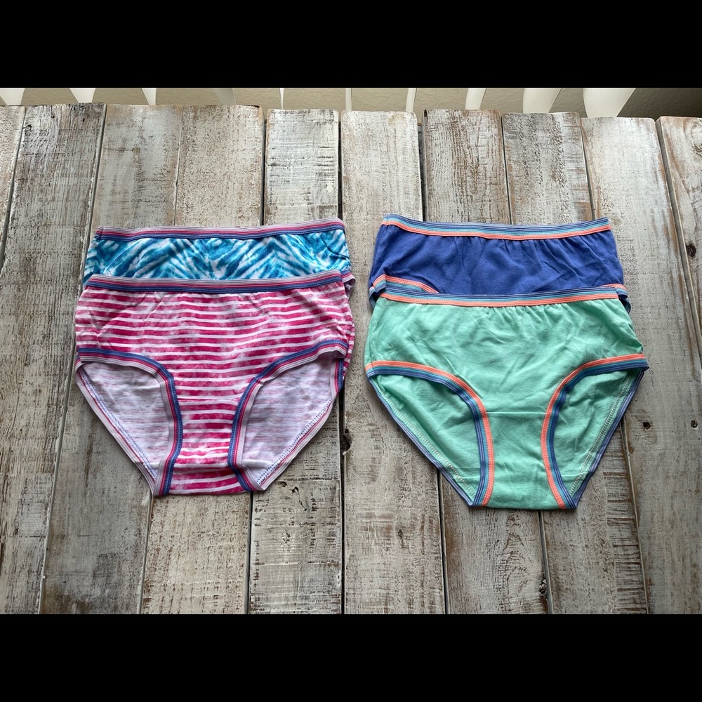 NWOT Girls Wonder Nation Underware Panties 4 pair Size 8